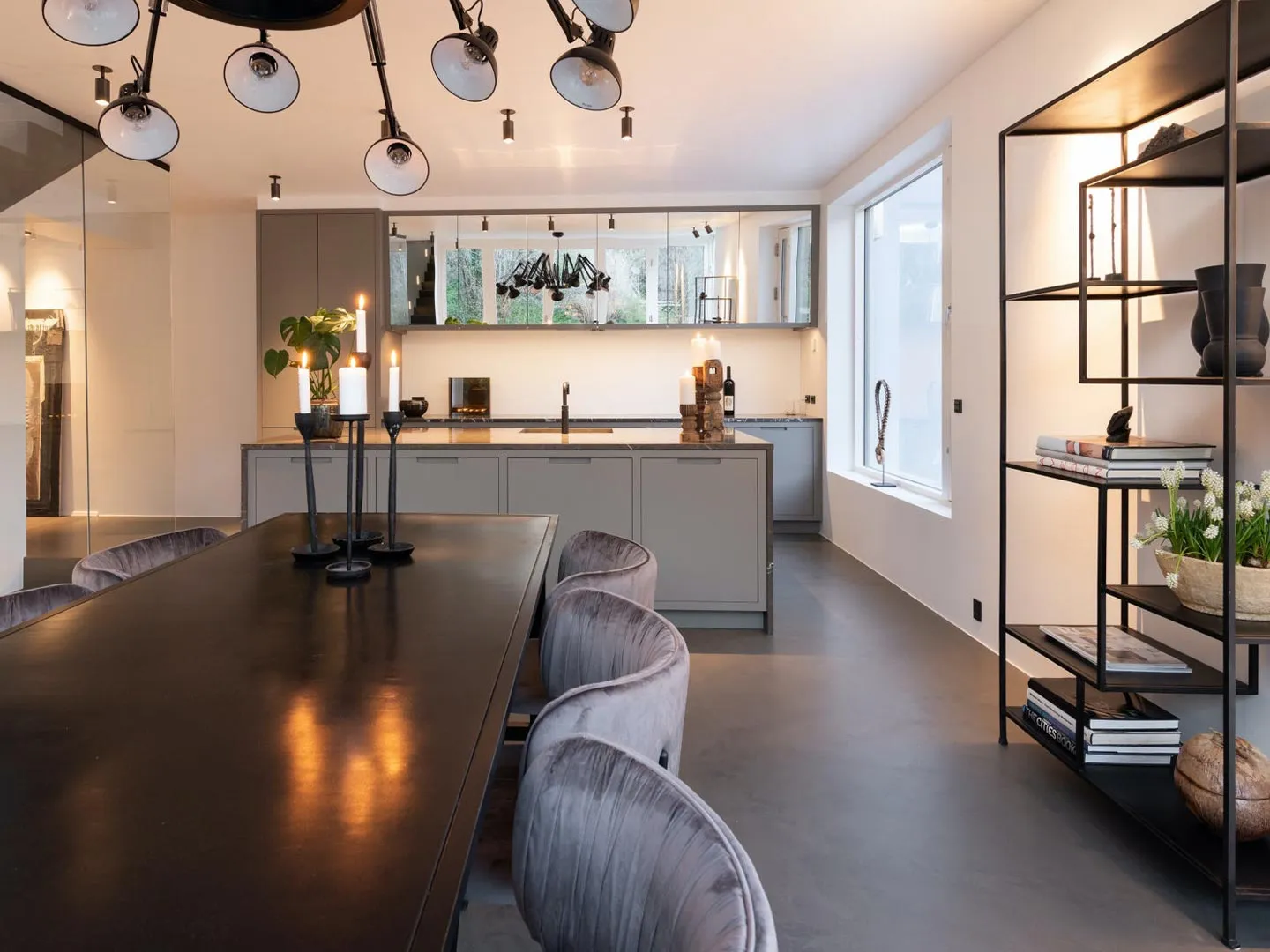 Topcret Microcement applied on floors and walls in Soelyst House London UK