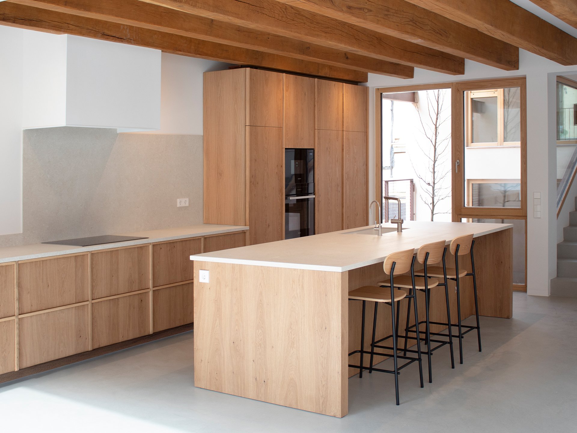 Kitchen floors & worktops