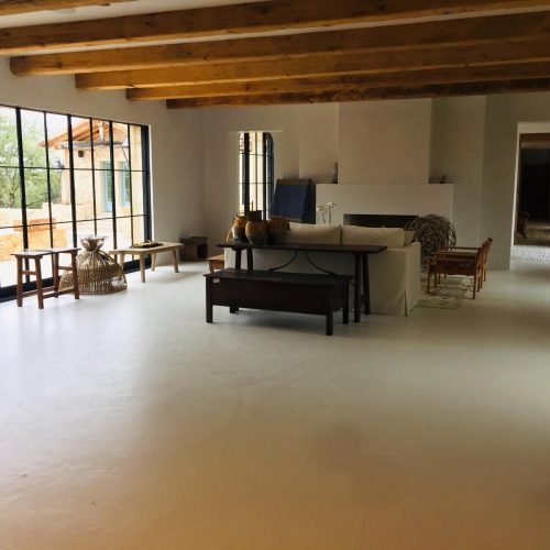 remodelacion-microcemento-baxab-casa-piso-suelo-color-blanco-españa-8